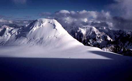 Kaberi Peak (6,950m)